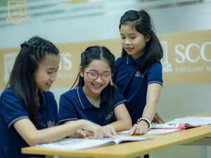 Review Scots English Hoàng Đạo Thúy